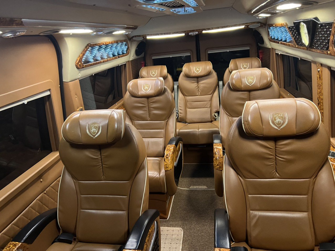 XE DCAR 9 SEATS